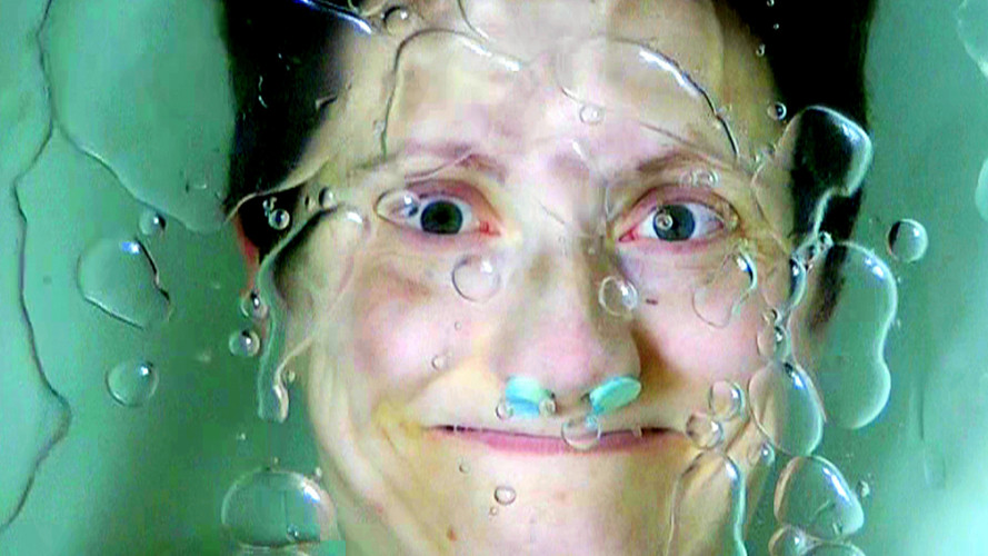 Vanessa Stern's face under water