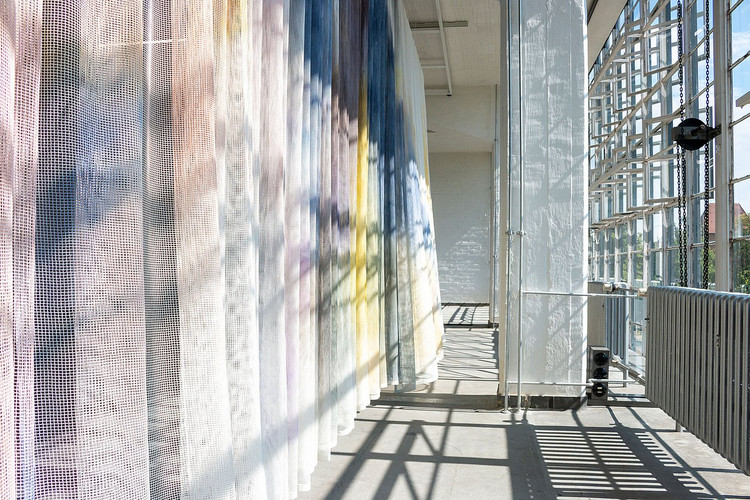 Blick in die Ausstellung im Bauhaus Dessau