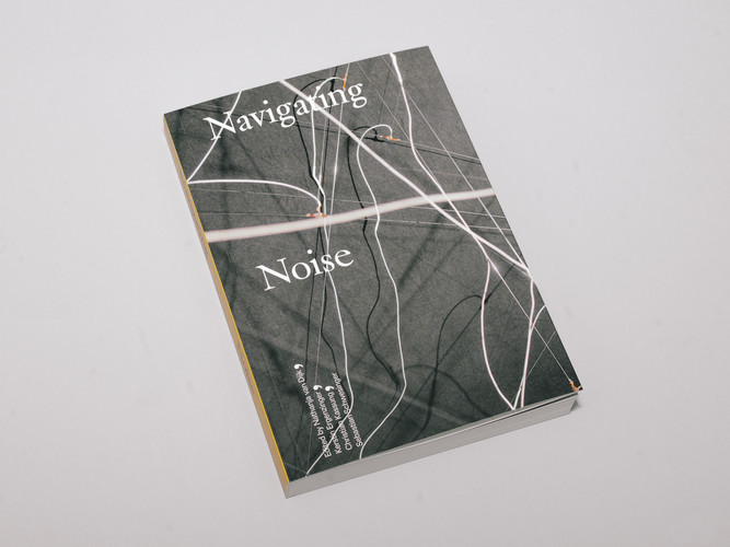 Buchcover von "Navigating Noise"