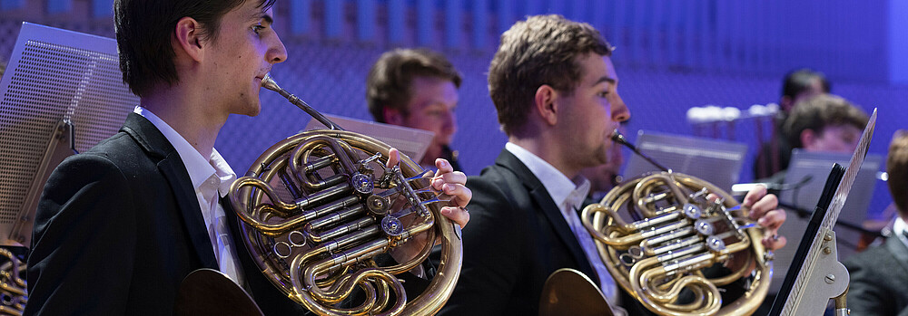 16.05.2022, 2022, Berlin, Camerata Fiestravaganza, DEU, Deutschland, Evan Christ, Jugend, Klassik, Konzert, Musik, Shaun Choo, Studenten, Studierende, UdK, Universitäte der Künste, classic, classical music, großer Konzertsaal, music, youth