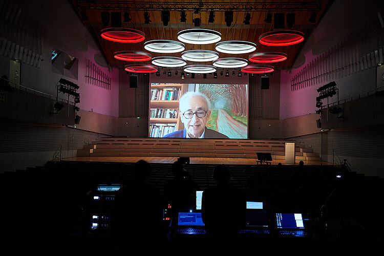 Keynote "Feeling and Consciousness: The Hidden Bond" von António Damásio