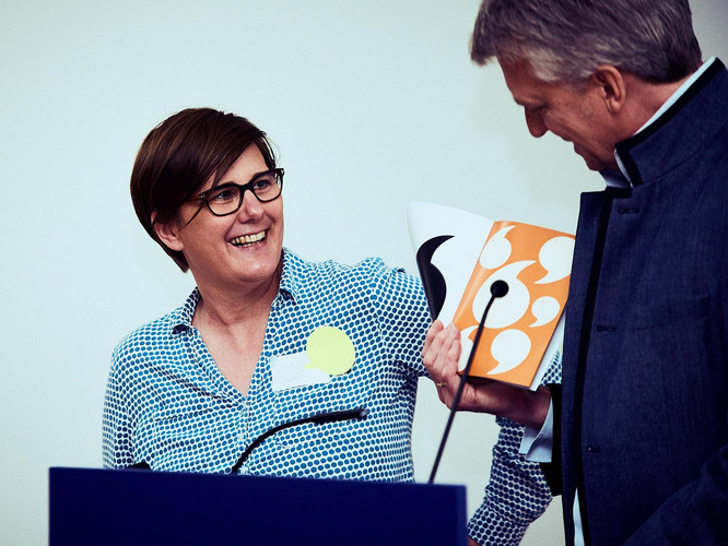 Prof. Karin Schlüter gemeinsam mit Prof. Dr. Dr. Thomas Schildhauer