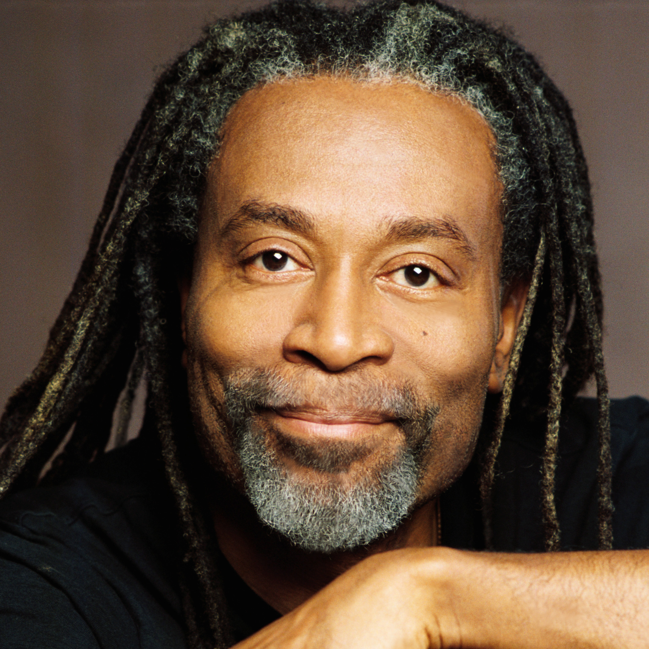 Бобби макферрин. Bobby mcferrin don't worry be. Bobby mcferrin: don't worry, be happy (1988). Don’t worry be happy» бобби макферрина. Don`t worry be happy певец.