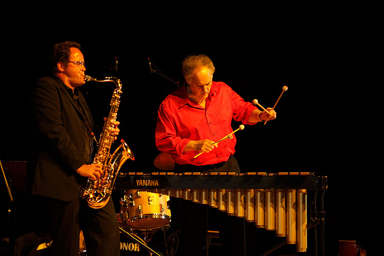Jazzduo mit Saxophon und einem weiteren Instrument