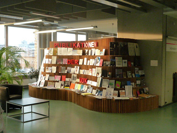 Search For Books And Media Universitat Der Kunste Berlin