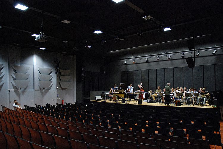 Jazz-Ensemble bei der Probe im Georg-Neumann-Saal