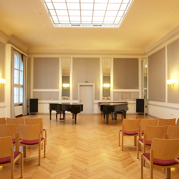 Fasanenstr_gebaeude_kammersaal_mh_bearbeitet