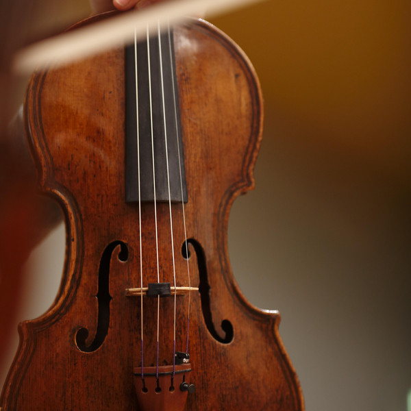 Eine Violine.